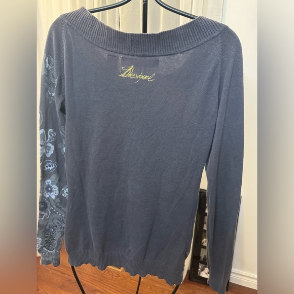 Desigual Sweater. Such a cool piece🔥 - Picture 2 of 5